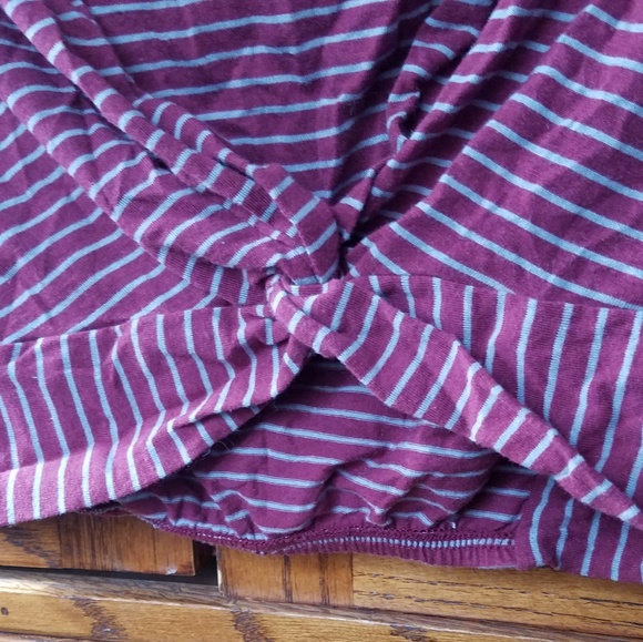 F21 Striped Crop Top - Picture 3 of 4